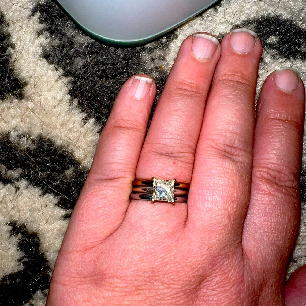 White Gold 2k diamond solitaire engagement ring